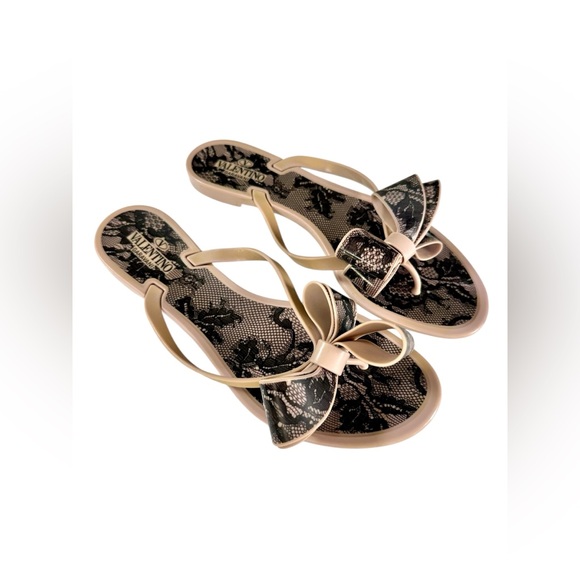 Valentino Garavani Lace Bow Sandals EU 40 / US 10 - Picture 4 of 16
